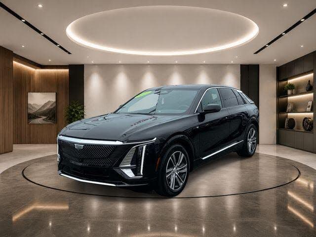 2024 Cadillac LYRIQ Luxury 1