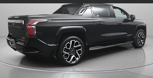 2024 Chevrolet Silverado EV RST