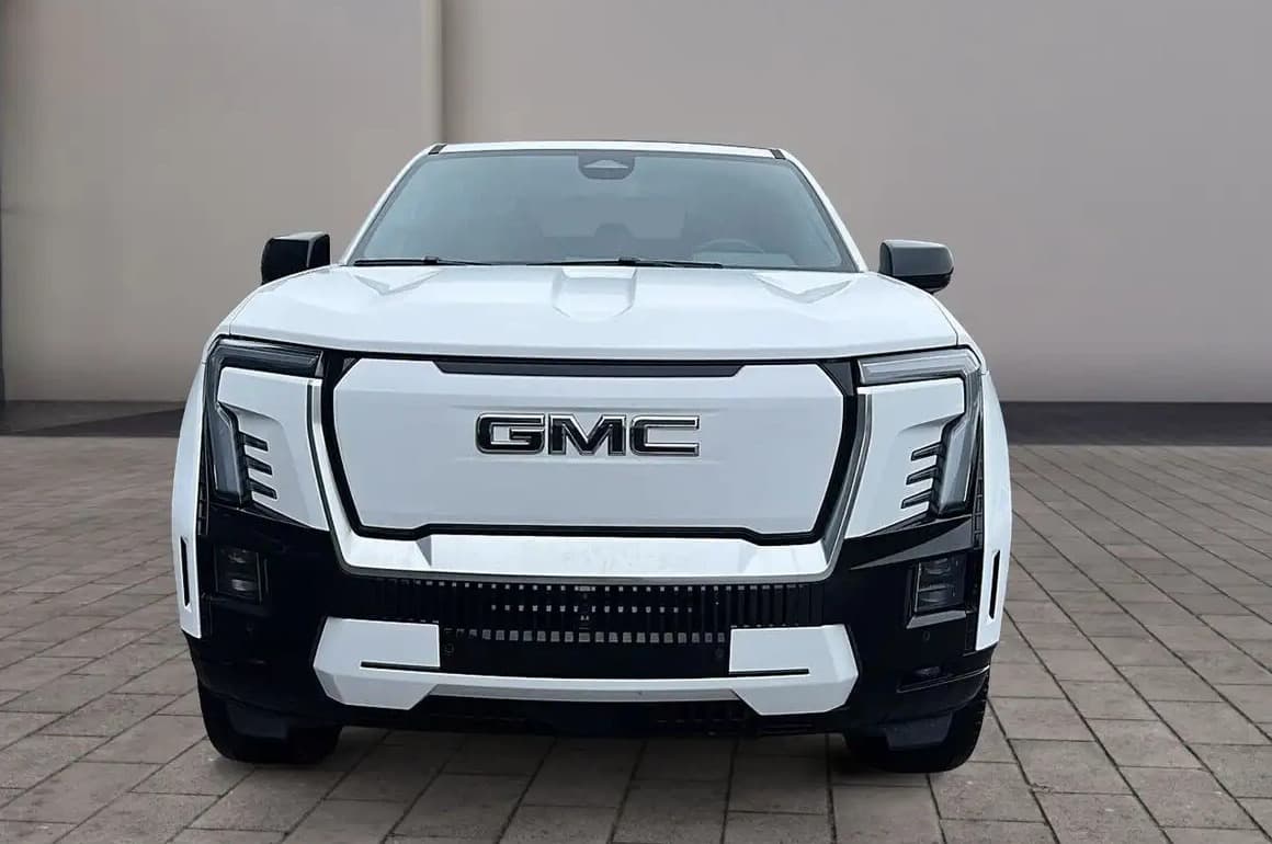 2025 GMC Sierra EV Denali Max Range