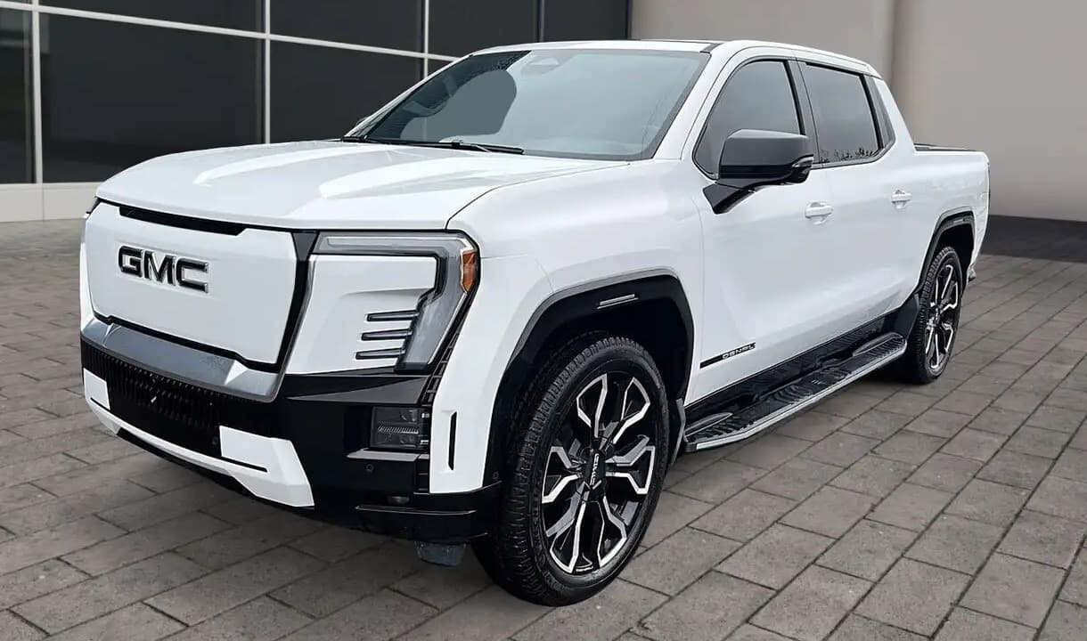2025 GMC Sierra EV Denali Max Range
