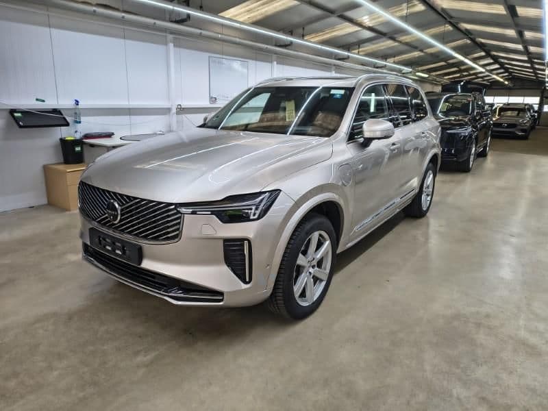 2026 Volvo XC90 Plus T8 AWD